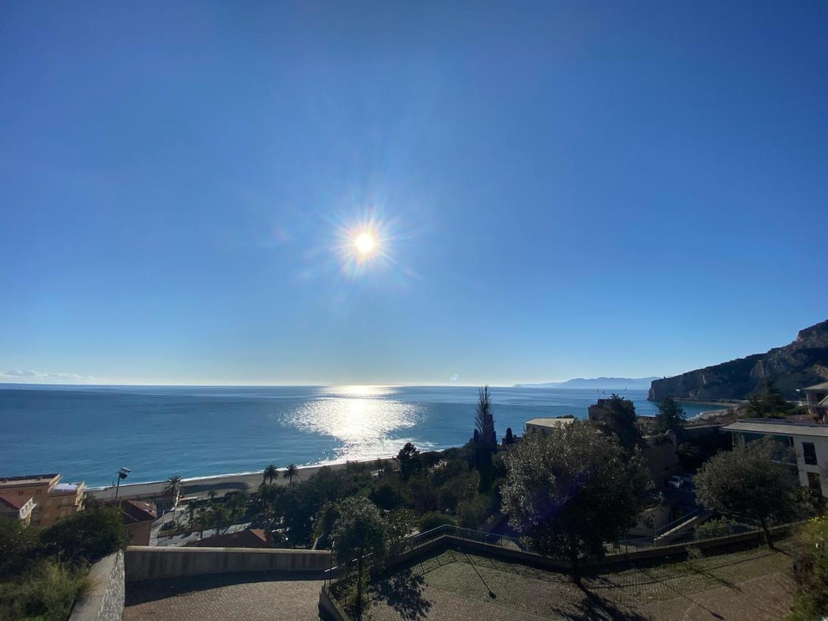 Vivi La Mia Liguria - Casa D'Arte E Vacanze - Big Apartment With Free Parking Finale Ligure Exterior foto